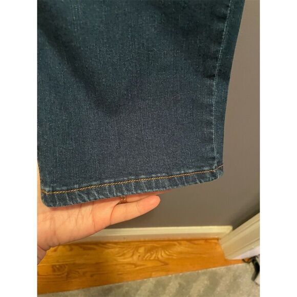 Gloria Vanderbilt Women's Amanda Pull On Plus Size 18 Blue Straight 29Plus Jeans - Picture 8 of 11